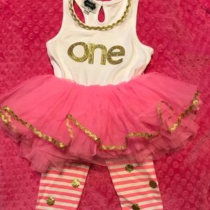 NWOT Mud Pie One year old outfit